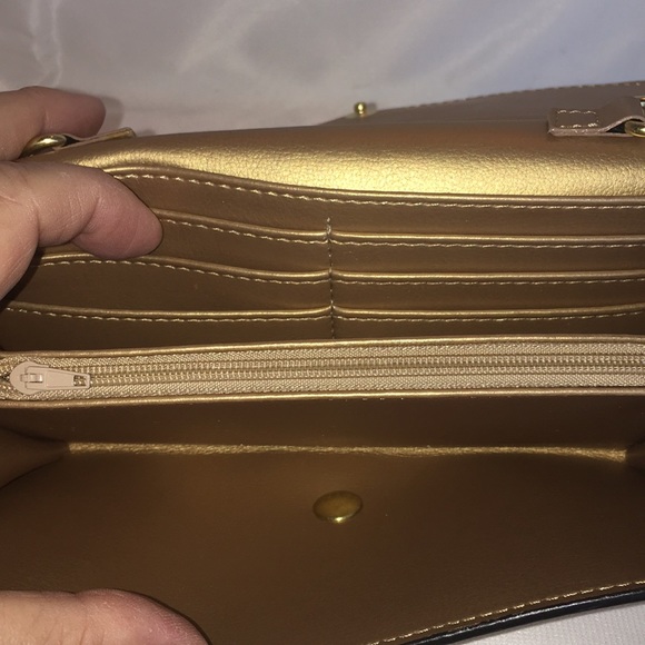 Emilie M Essential Gift Box Set - Picture 5 of 9